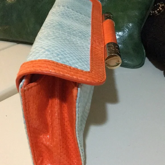 New Katherine Kwei snakeskin day or eve clutch - Picture 3 of 4